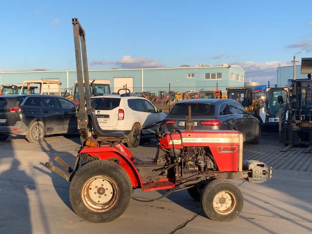 Massey Ferguson 1010 - טרקטור חקלאי: תמונה 3 Massey Ferguson 1010 - טרקטור חקלאי: תמונה 3