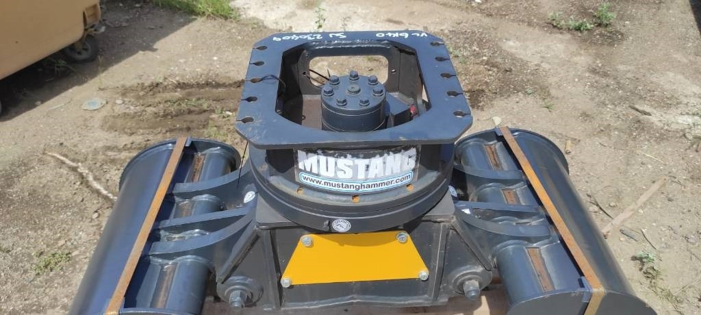 Mustang GRP 250 - מכונת אחיזה עבור מכונת בנייה: תמונה 4 Mustang GRP 250 - מכונת אחיזה עבור מכונת בנייה: תמונה 4