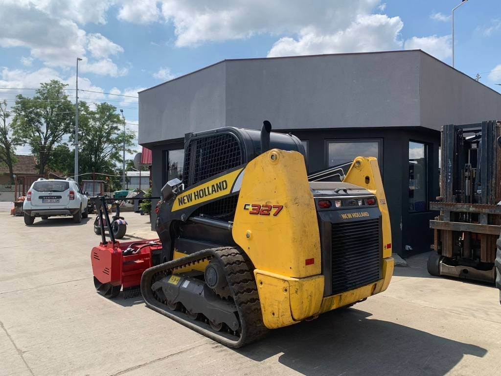 New Holland C327 - מעמיס היגוי החלקה: תמונה 3 New Holland C327 - מעמיס היגוי החלקה: תמונה 3