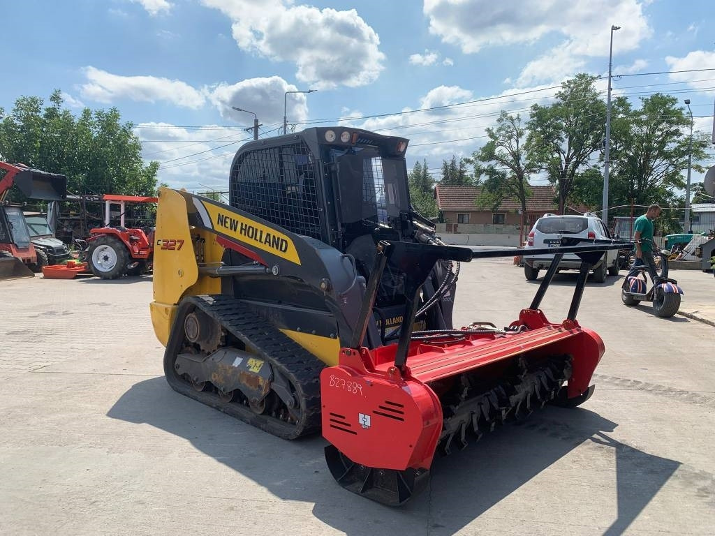 New Holland C327 - מעמיס היגוי החלקה: תמונה 4 New Holland C327 - מעמיס היגוי החלקה: תמונה 4