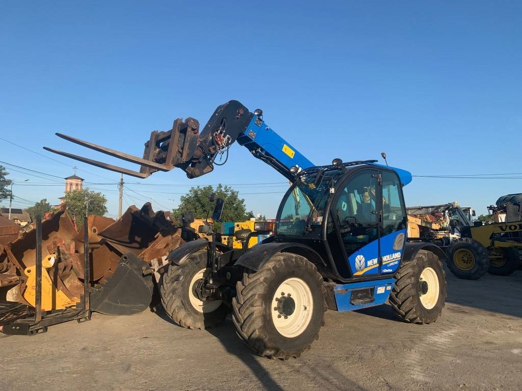 New Holland LM 5040 - מפעיל טלסקופי: תמונה 2 New Holland LM 5040 - מפעיל טלסקופי: תמונה 2