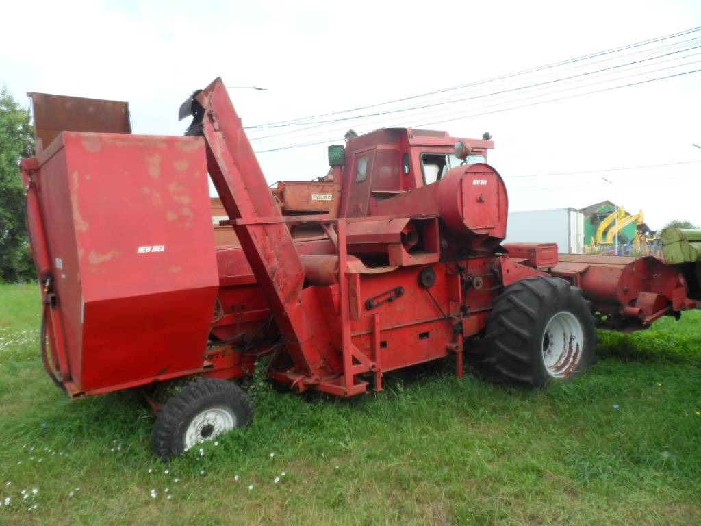 New Idea 802 - מקצרת קומבינה: תמונה 3 New Idea 802 - מקצרת קומבינה: תמונה 3