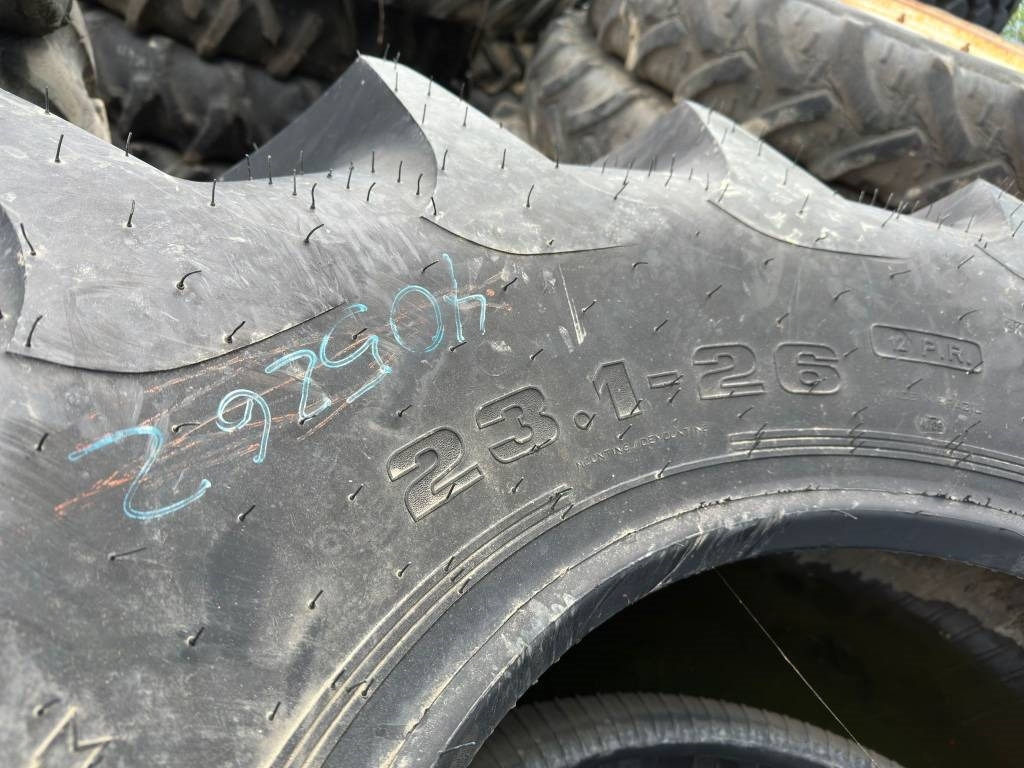 Pirelli 23.1/26 Harvester Tyres - צמיג עבור מכונה חקלאית: תמונה 2 Pirelli 23.1/26 Harvester Tyres - צמיג עבור מכונה חקלאית: תמונה 2