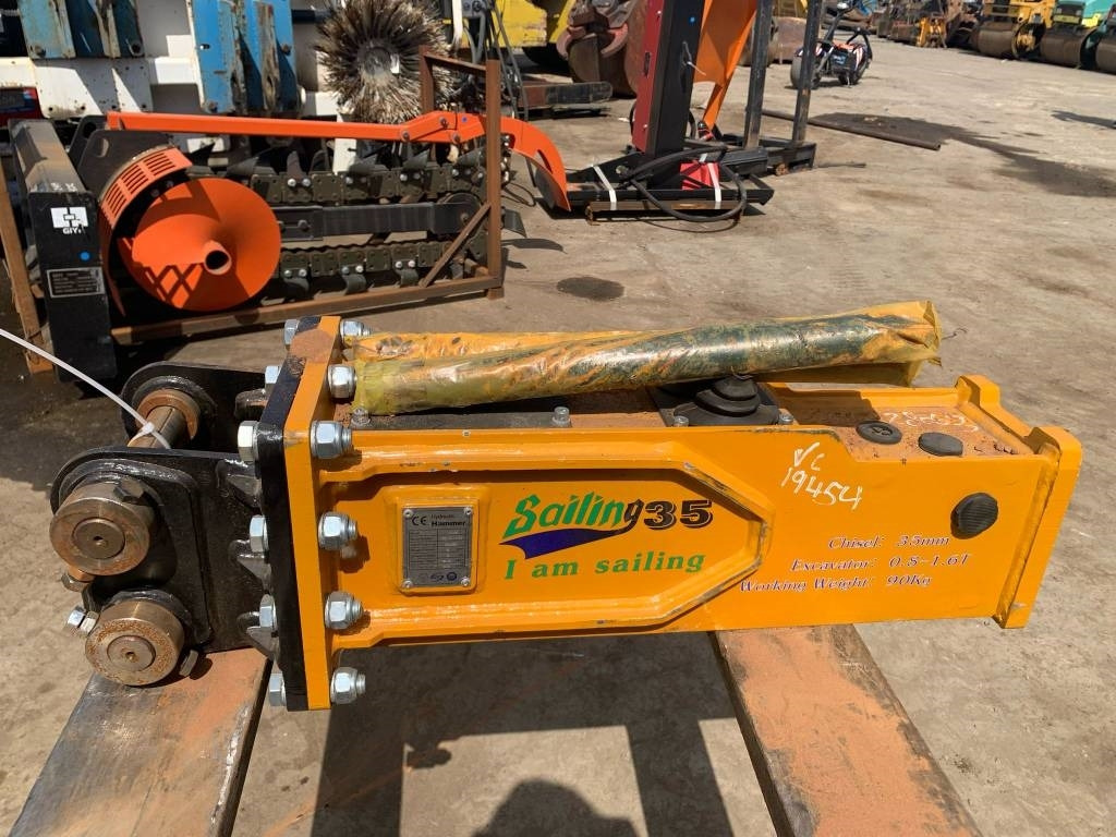 Sailing 35 Hydraulic Breaker - פטיש הידרולי עבור מכונת בנייה: תמונה 1 Sailing 35 Hydraulic Breaker - פטיש הידרולי עבור מכונת בנייה: תמונה 1