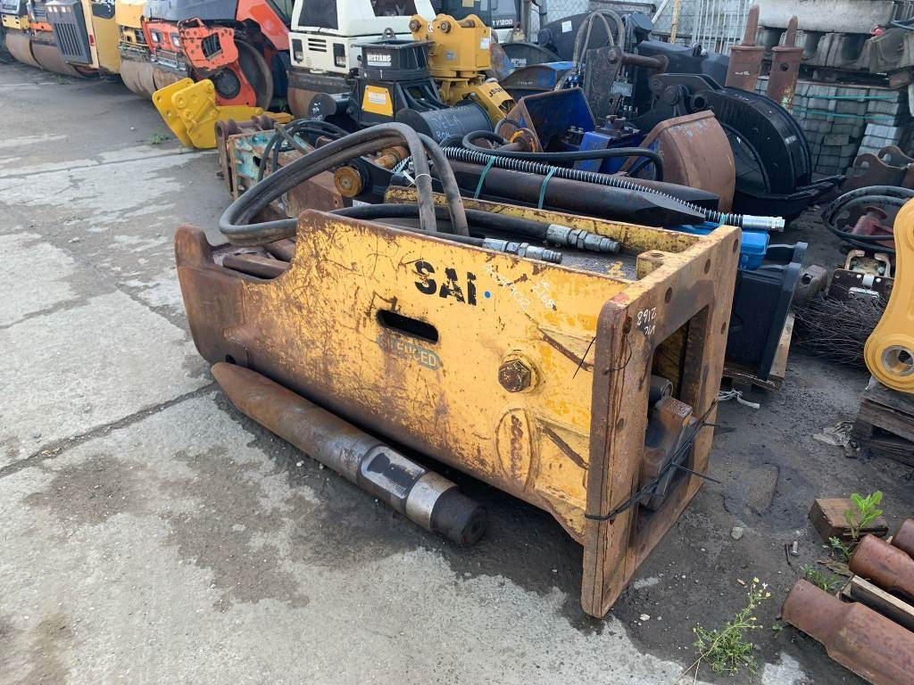 Soosan SB121  - פטיש הידרולי עבור מכונת בנייה: תמונה 2 Soosan SB121  - פטיש הידרולי עבור מכונת בנייה: תמונה 2