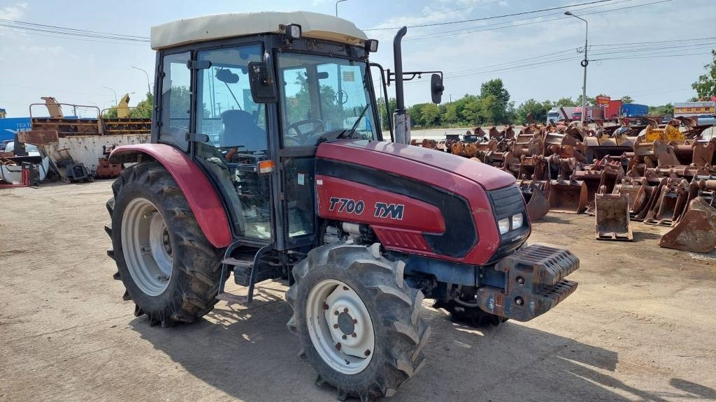 TYM T700 - טרקטור חקלאי: תמונה 1 TYM T700 - טרקטור חקלאי: תמונה 1
