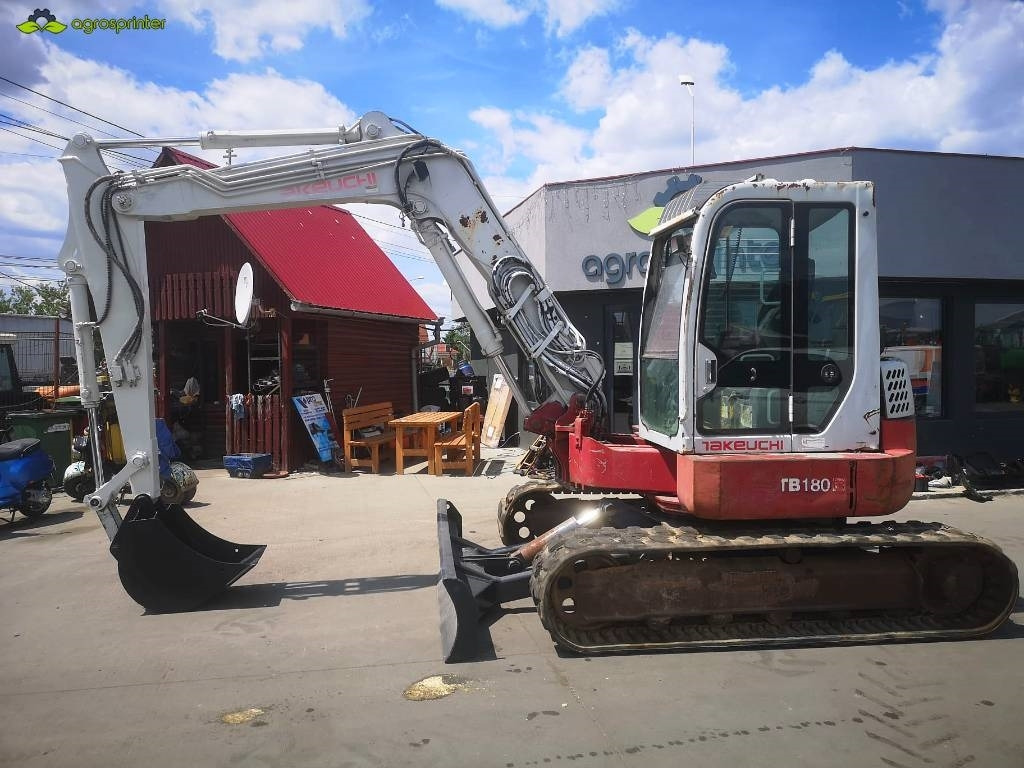 Takeuchi TB180FR - מיני מחפר: תמונה 2 Takeuchi TB180FR - מיני מחפר: תמונה 2