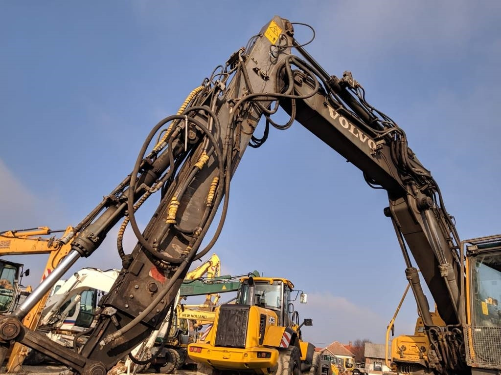 מחפר סורק Volvo EC 160 B LC: תמונה 7