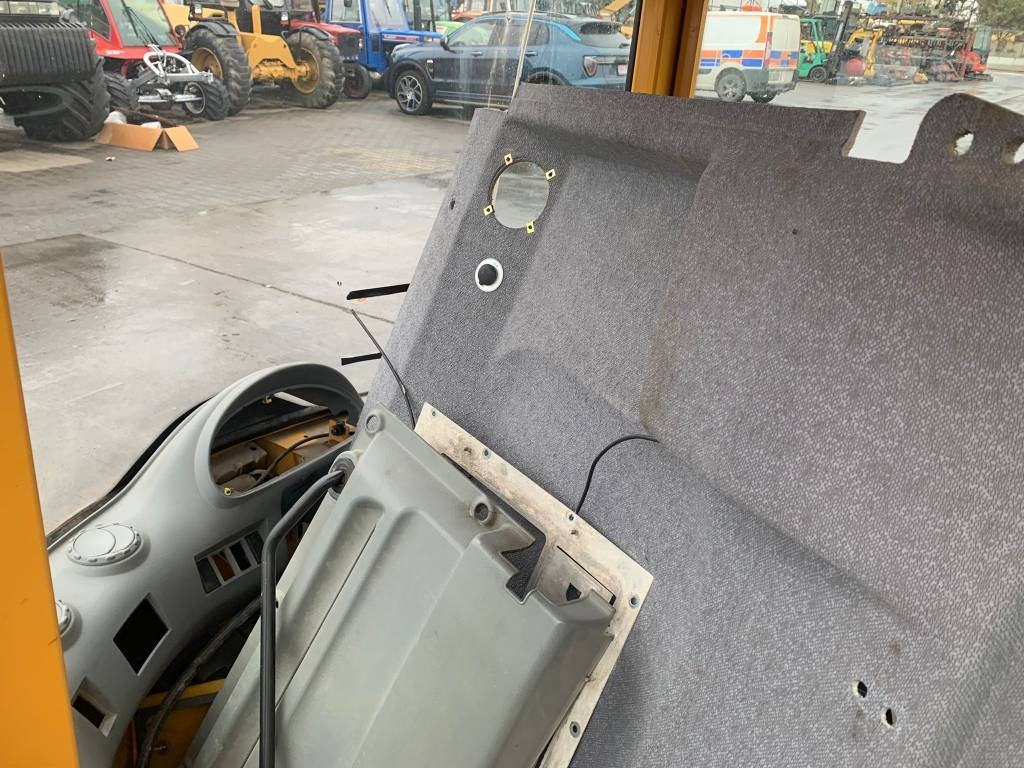 Volvo L 50 E - L100 Cabin - תא עבור מכונת בנייה: תמונה 5 Volvo L 50 E - L100 Cabin - תא עבור מכונת בנייה: תמונה 5