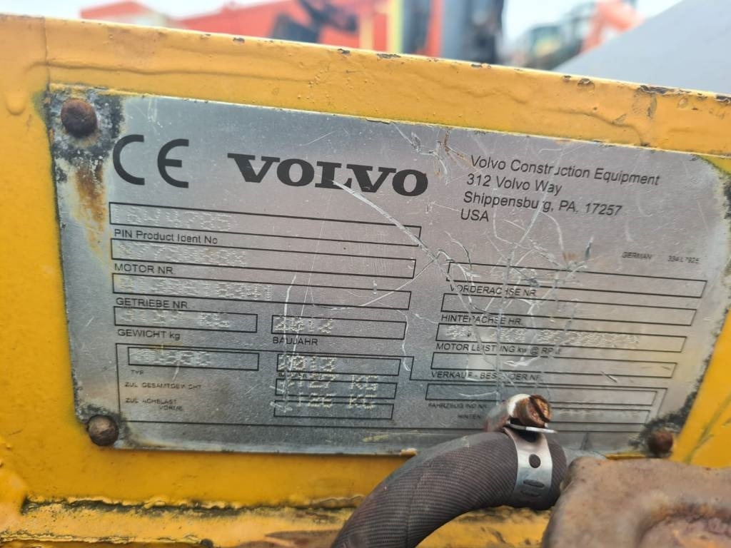 Volvo MC 95 C - מעמיס היגוי החלקה: תמונה 5 Volvo MC 95 C - מעמיס היגוי החלקה: תמונה 5