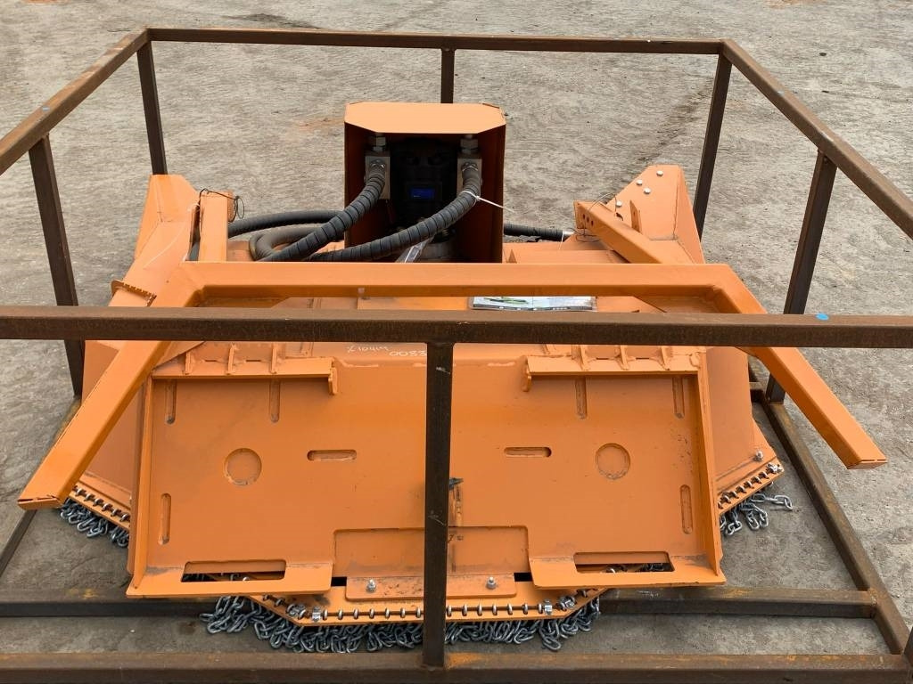 Wolverine DM-13-72W Mulcher - גוזם עשבים ליערות: תמונה 2 Wolverine DM-13-72W Mulcher - גוזם עשבים ליערות: תמונה 2