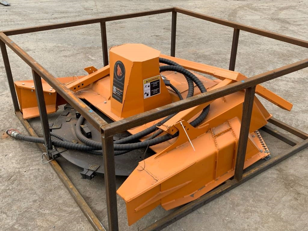 Wolverine DM-13-72W Mulcher - גוזם עשבים ליערות: תמונה 4 Wolverine DM-13-72W Mulcher - גוזם עשבים ליערות: תמונה 4