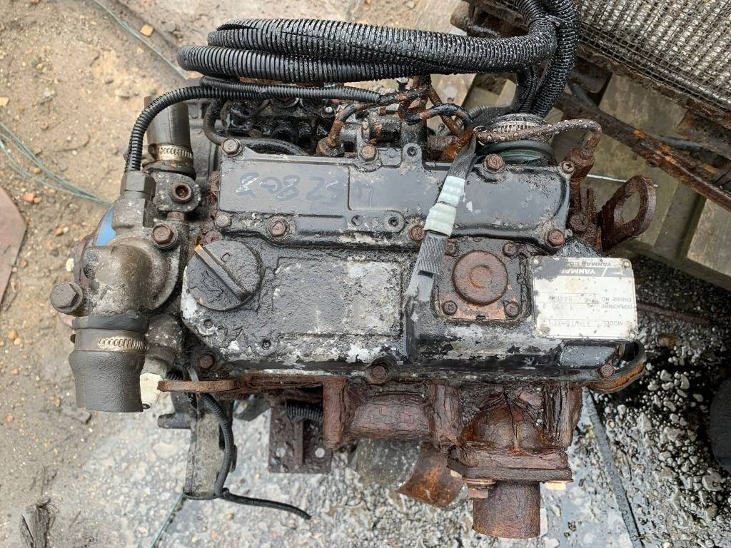 Yanmar 3TNV76 ENGINE - מנוע עבור מכונת בנייה: תמונה 1 Yanmar 3TNV76 ENGINE - מנוע עבור מכונת בנייה: תמונה 1