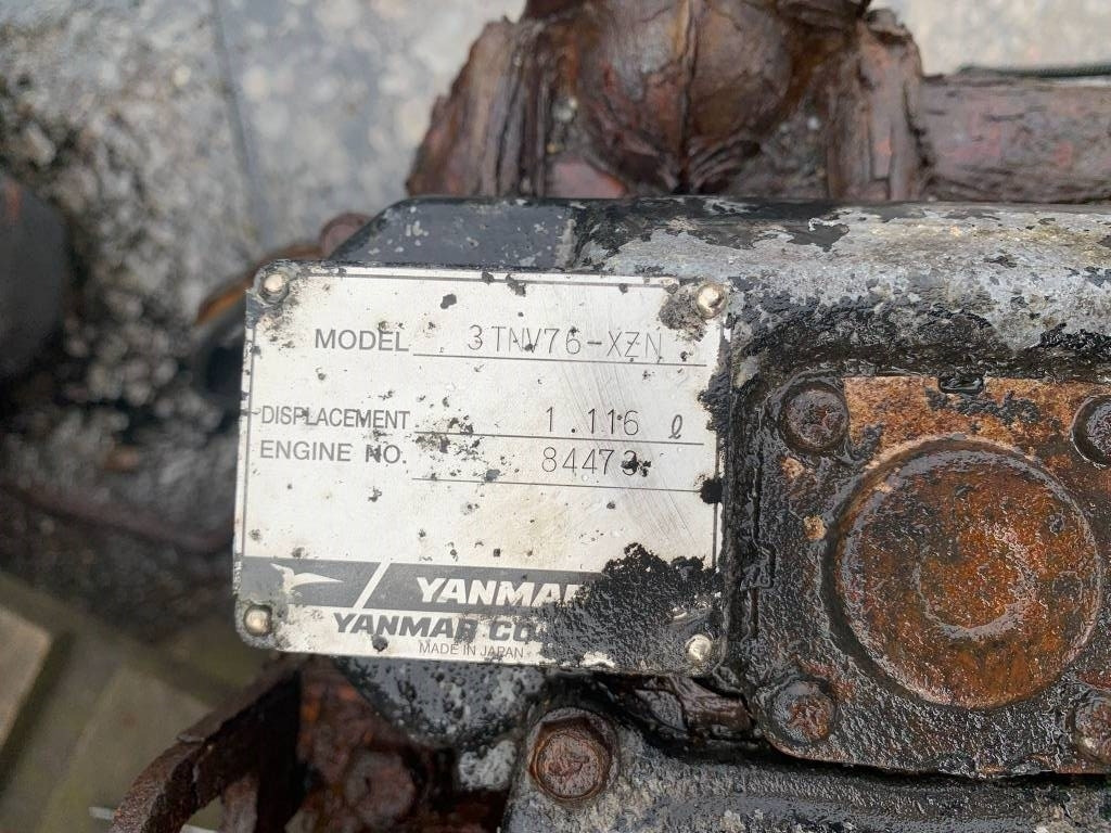 Yanmar 3TNV76 ENGINE - מנוע עבור מכונת בנייה: תמונה 3 Yanmar 3TNV76 ENGINE - מנוע עבור מכונת בנייה: תמונה 3