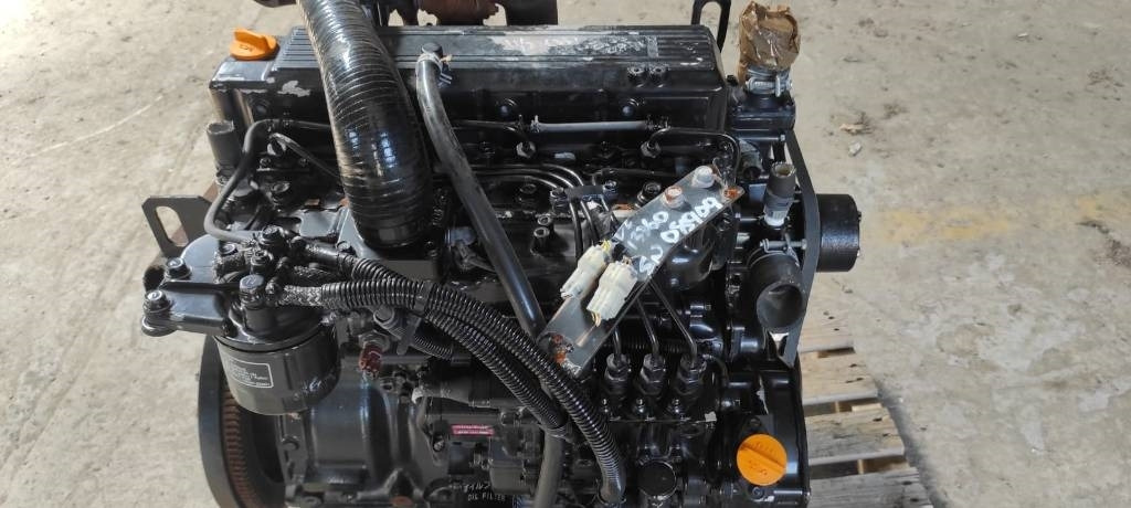 Yanmar 4TNE100 - מנוע עבור מכונה חקלאית: תמונה 3 Yanmar 4TNE100 - מנוע עבור מכונה חקלאית: תמונה 3