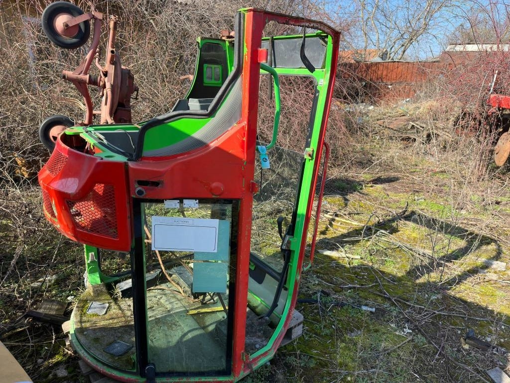 Yanmar VIO 30,35,50,57 CABIN - תא עבור מכונת בנייה: תמונה 2 Yanmar VIO 30,35,50,57 CABIN - תא עבור מכונת בנייה: תמונה 2