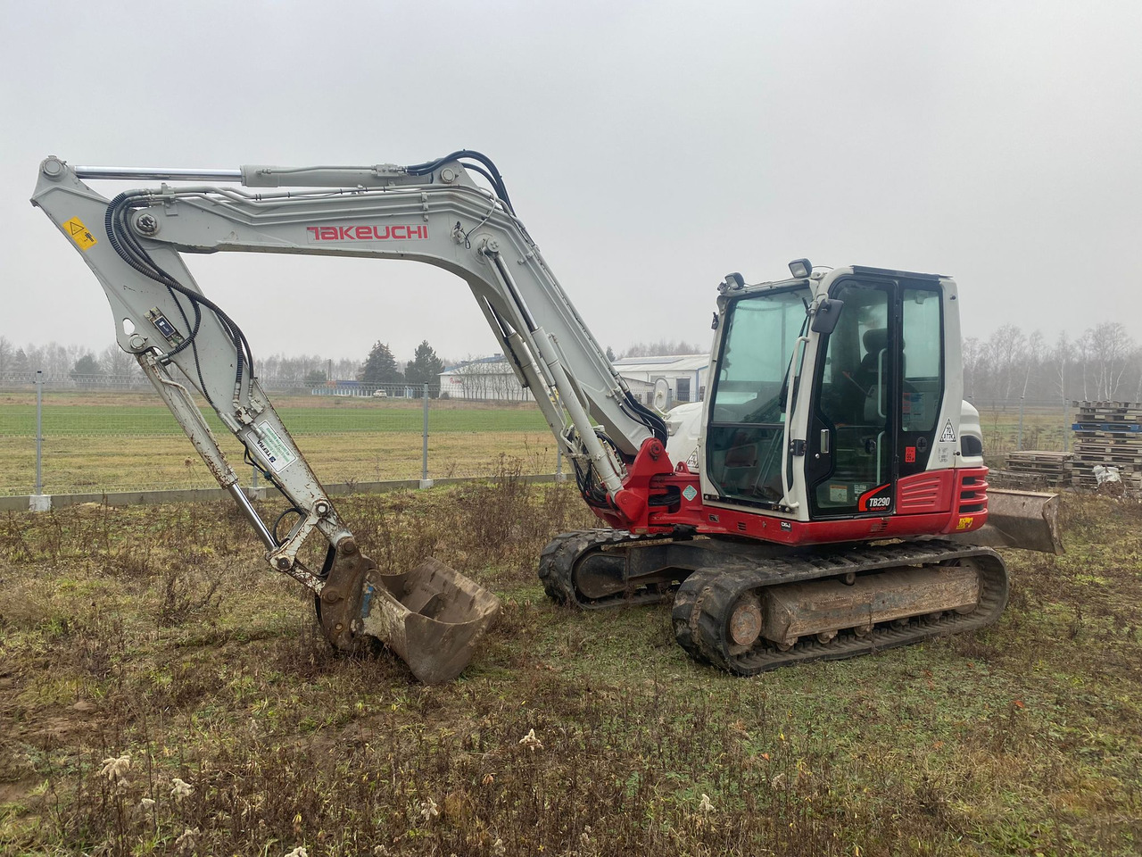 TAKEUCHI TB 290 - מיני מחפר: תמונה 1 TAKEUCHI TB 290 - מיני מחפר: תמונה 1