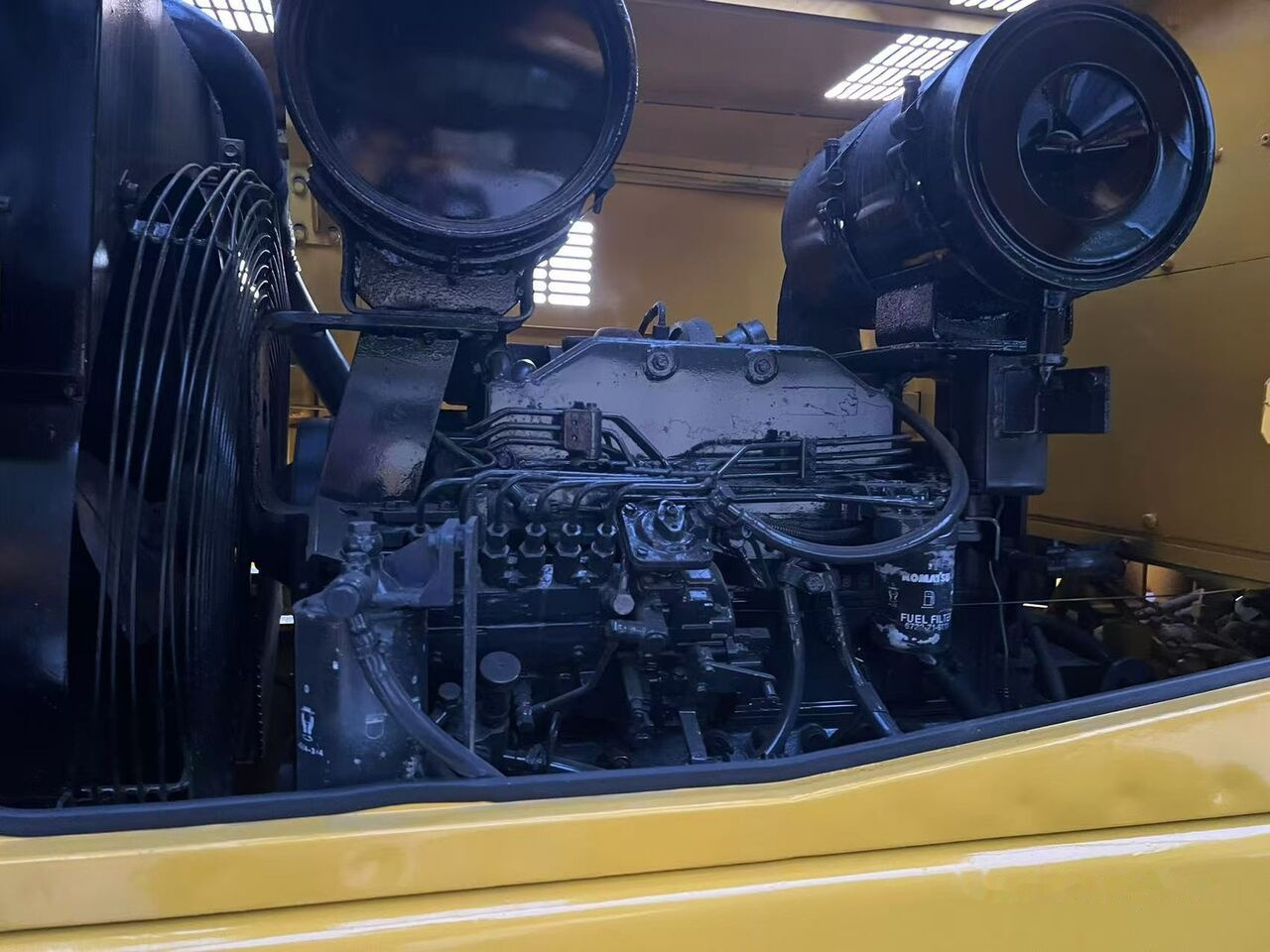 Komatsu WA320-3 - מעמיס גלגלים: תמונה 3 Komatsu WA320-3 - מעמיס גלגלים: תמונה 3