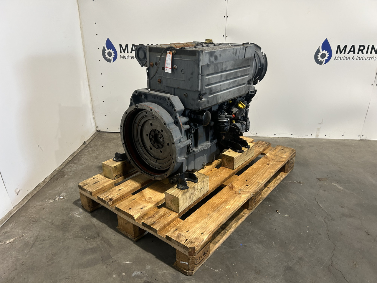 Deutz F4L 1011F - מנוע עבור מכונת בנייה: תמונה 3 Deutz F4L 1011F - מנוע עבור מכונת בנייה: תמונה 3