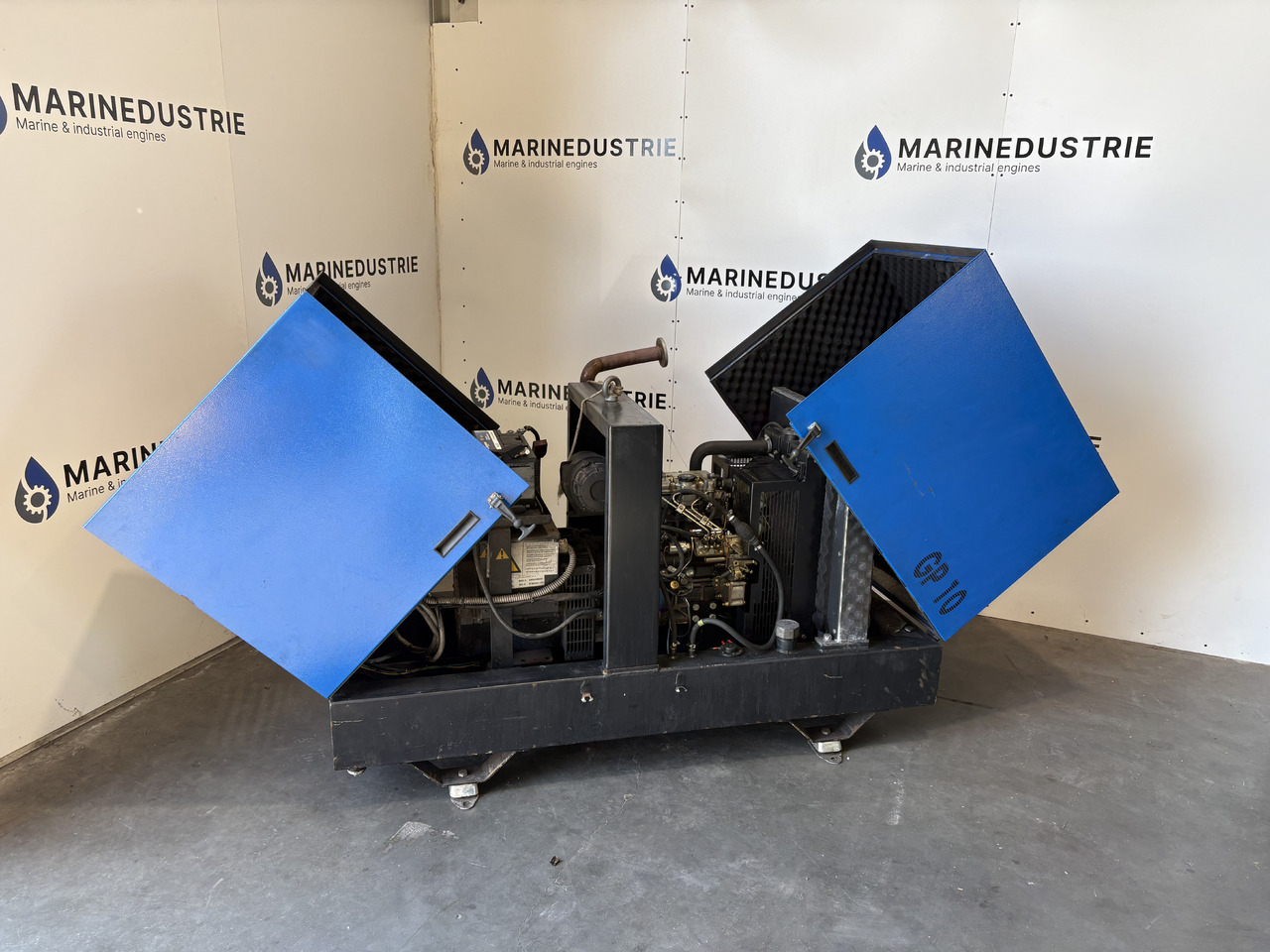 PERKINS 403C-11 11KVA Stamford - ערכת גנרטורים: תמונה 4 PERKINS 403C-11 11KVA Stamford - ערכת גנרטורים: תמונה 4