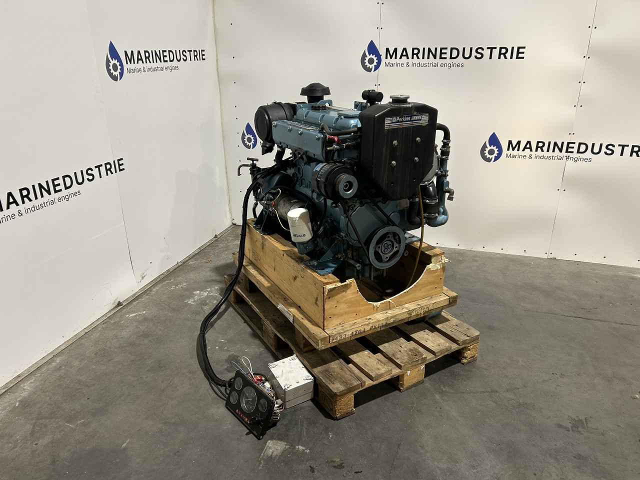 Perkins Marine M92B - מנוע עבור מכונות אחרות: תמונה 3 Perkins Marine M92B - מנוע עבור מכונות אחרות: תמונה 3