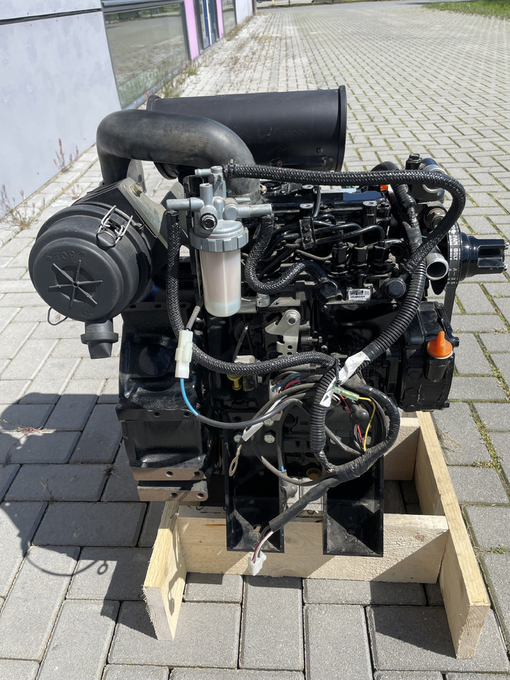 Yanmar 3TNM68 - מנוע עבור מכונת בנייה: תמונה 4 Yanmar 3TNM68 - מנוע עבור מכונת בנייה: תמונה 4