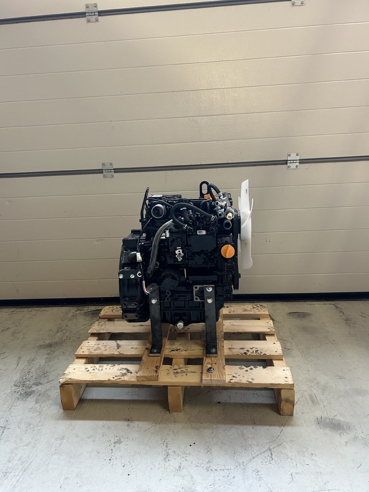 Yanmar 3TNV70A - מנוע עבור מחפר: תמונה 1 Yanmar 3TNV70A - מנוע עבור מחפר: תמונה 1