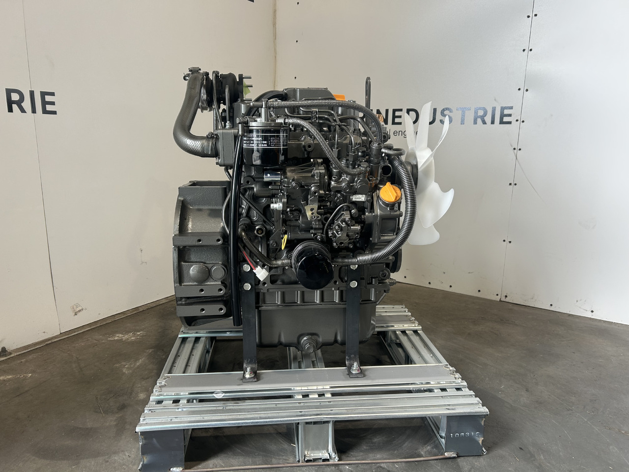 Yanmar 3TNV84T - מנוע עבור מחפר: תמונה 1 Yanmar 3TNV84T - מנוע עבור מחפר: תמונה 1