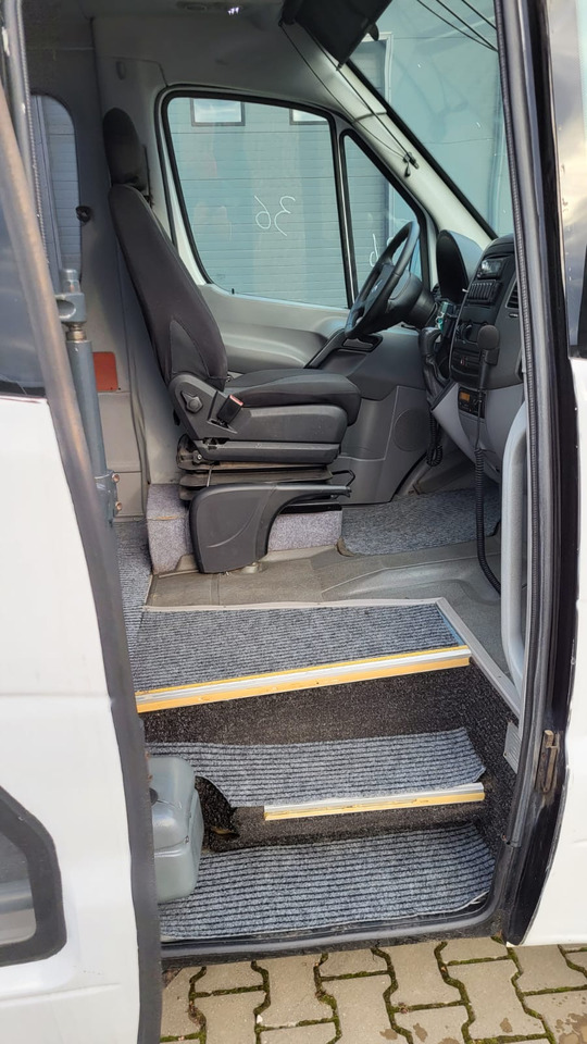 אוטובוס פרברים Mercedes-Benz Sprinter 518 CDI - 24 miejsca + 3 stojące: תמונה 8