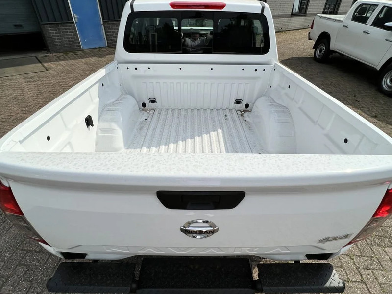 Nissan Navara 4x4 - 22 UNITS - 2.5 D Double Cab - XE - EURO 2 - NEW!! READY FOR WORK!!! - טנדר, כלי רכב מסחרי קומבי: תמונה 4 Nissan Navara 4x4 - 22 UNITS - 2.5 D Double Cab - XE - EURO 2 - NEW!! READY FOR WORK!!! - טנדר, כלי רכב מסחרי קומבי: תמונה 4