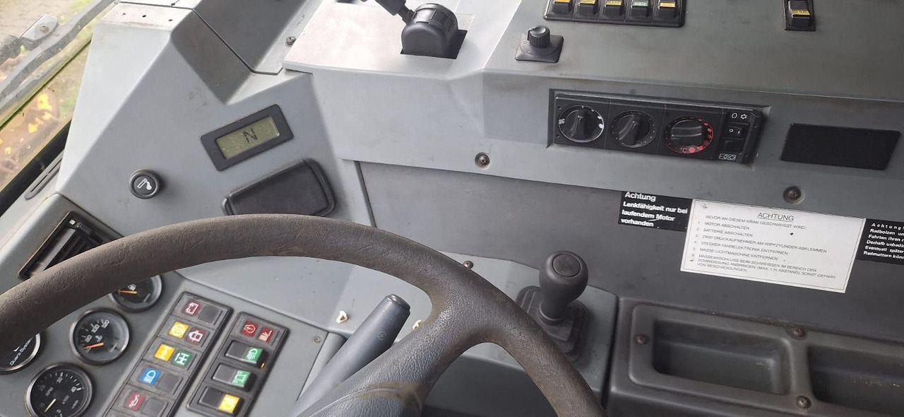 Grove GMK3055 6x6 55To.43Meter - משאית מנוף: תמונה 4 Grove GMK3055 6x6 55To.43Meter - משאית מנוף: תמונה 4