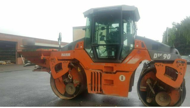 Hamm DV90 VO mit Streuer Klima Deutsche Maschine - רולר: תמונה 3 Hamm DV90 VO mit Streuer Klima Deutsche Maschine - רולר: תמונה 3