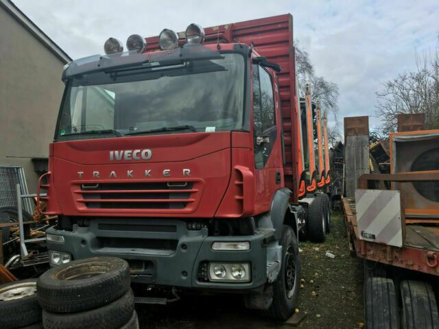 Iveco AD260T450PS 6x4 Blatt Blatt (E:5) - משאית עץ, משאית מנוף: תמונה 1 Iveco AD260T450PS 6x4 Blatt Blatt (E:5) - משאית עץ, משאית מנוף: תמונה 1