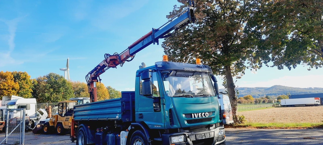 Iveco ML180E28K 4x2 mit Kran/Funk/Greifer - מזהיר, משאית מנוף: תמונה 1 Iveco ML180E28K 4x2 mit Kran/Funk/Greifer - מזהיר, משאית מנוף: תמונה 1