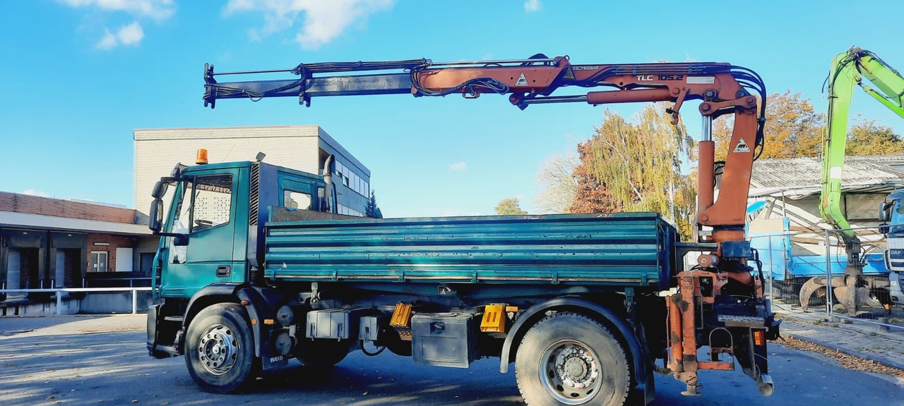 Iveco ML180E28K 4x2 mit Kran/Funk/Greifer - מזהיר, משאית מנוף: תמונה 2 Iveco ML180E28K 4x2 mit Kran/Funk/Greifer - מזהיר, משאית מנוף: תמונה 2