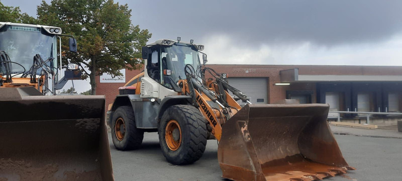 Liebherr L542 1-Hand Reifen:50% Deuschema - מעמיס גלגלים: תמונה 4 Liebherr L542 1-Hand Reifen:50% Deuschema - מעמיס גלגלים: תמונה 4