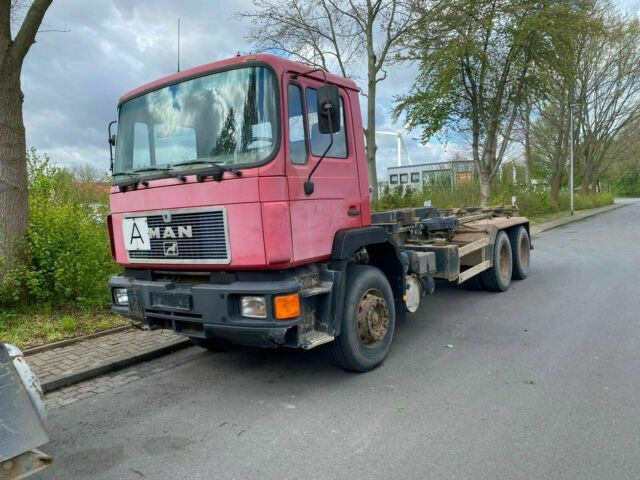 MAN 26.372K 6x4 Abrollkipper AHK Blatt/Blatt - משאית הרמת וו: תמונה 1 MAN 26.372K 6x4 Abrollkipper AHK Blatt/Blatt - משאית הרמת וו: תמונה 1