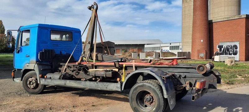 MAN L2000 Abrollkipper - משאית הרמת וו: תמונה 2 MAN L2000 Abrollkipper - משאית הרמת וו: תמונה 2