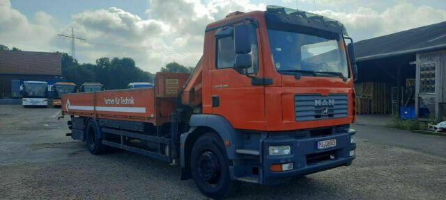 MAN TG-M18.280PS Hiab 111B-2 mit Funk - משאית צד נופל/ שטוחה, משאית מנוף: תמונה 2 MAN TG-M18.280PS Hiab 111B-2 mit Funk - משאית צד נופל/ שטוחה, משאית מנוף: תמונה 2