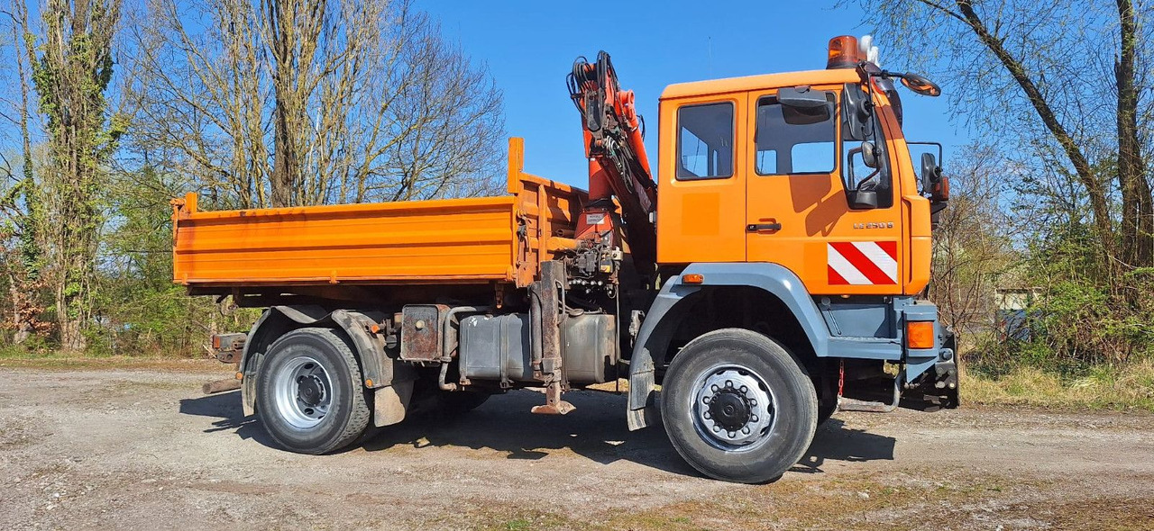 MAN TGM 18.240PS 4x4 3.S-Kipper mit Kran - מזהיר, משאית מנוף: תמונה 5 MAN TGM 18.240PS 4x4 3.S-Kipper mit Kran - מזהיר, משאית מנוף: תמונה 5
