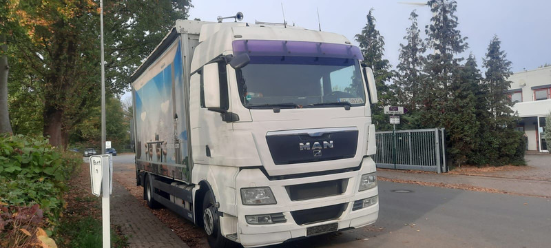 MAN TGX 18.360PS 4x2 G.Haus Kran+Funk - משאית וילונות צד, משאית מנוף: תמונה 2 MAN TGX 18.360PS 4x2 G.Haus Kran+Funk - משאית וילונות צד, משאית מנוף: תמונה 2