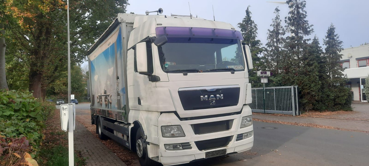 MAN TGX 18.360PS 4x2 G.Haus Kran+Funk - משאית וילונות צד, משאית מנוף: תמונה 2 MAN TGX 18.360PS 4x2 G.Haus Kran+Funk - משאית וילונות צד, משאית מנוף: תמונה 2