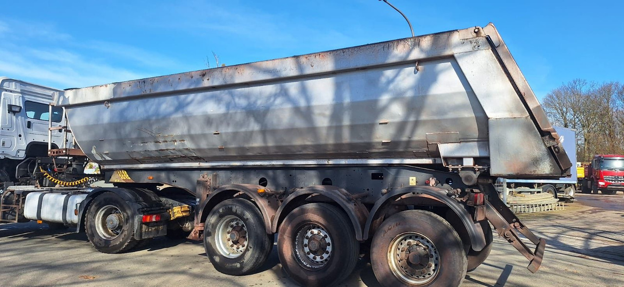 Meiller Kippmulde 3 Achser - סמיטריילר עם מזהיר: תמונה 3 Meiller Kippmulde 3 Achser - סמיטריילר עם מזהיר: תמונה 3