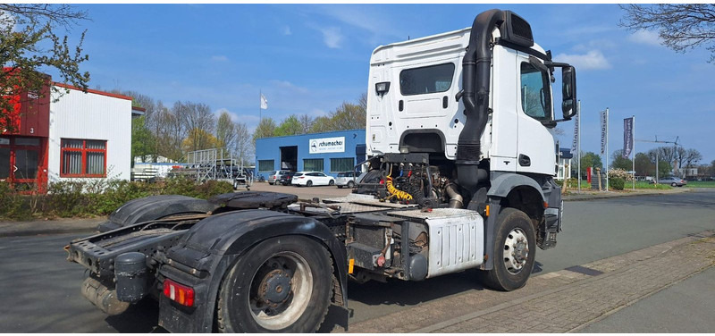 Mercedes-Benz 1840 HD 4x4 Arocs - יחידת טרקטור: תמונה 4 Mercedes-Benz 1840 HD 4x4 Arocs - יחידת טרקטור: תמונה 4