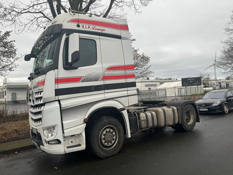 Mercedes-Benz 1845 Arocs 4x4 HD 1-Hand - יחידת טרקטור: תמונה 4 Mercedes-Benz 1845 Arocs 4x4 HD 1-Hand - יחידת טרקטור: תמונה 4