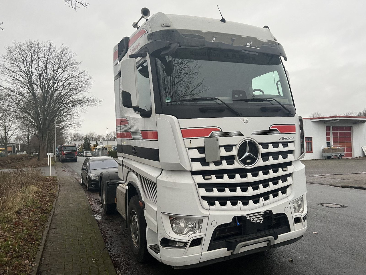 Mercedes-Benz 1845 Arocs 4x4 HD 1-Hand - יחידת טרקטור: תמונה 3 Mercedes-Benz 1845 Arocs 4x4 HD 1-Hand - יחידת טרקטור: תמונה 3