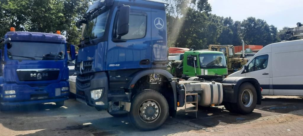 Mercedes-Benz 2043 Arocs 4x4 - יחידת טרקטור: תמונה 1 Mercedes-Benz 2043 Arocs 4x4 - יחידת טרקטור: תמונה 1