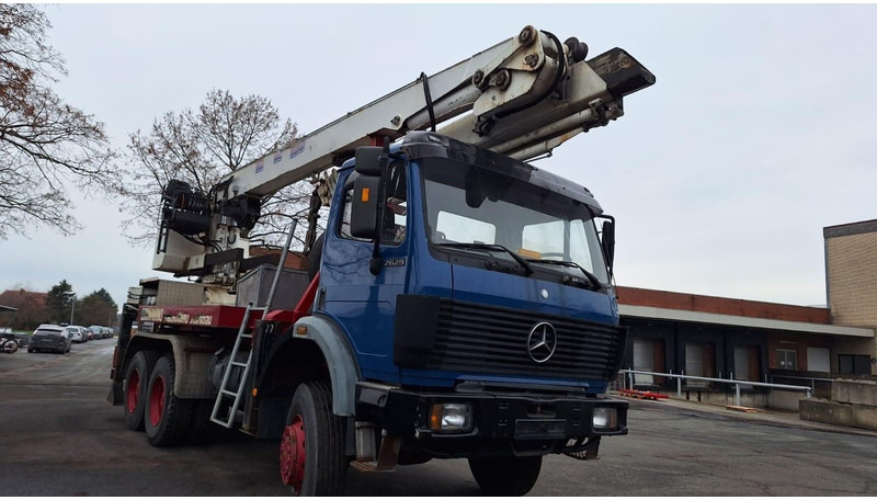Mercedes-Benz 2629 AK Motorwagen mit Kran Dachdeckerkran6x6 - משאית צד נופל/ שטוחה, משאית מנוף: תמונה 3 Mercedes-Benz 2629 AK Motorwagen mit Kran Dachdeckerkran6x6 - משאית צד נופל/ שטוחה, משאית מנוף: תמונה 3