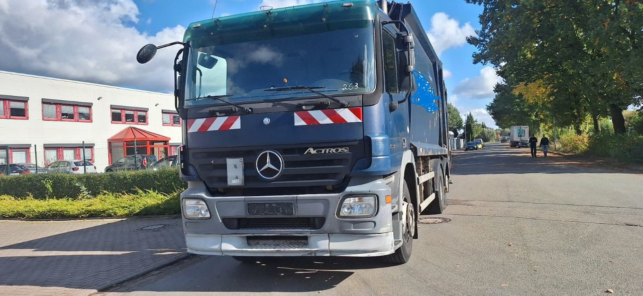 Mercedes-Benz 2632 Müllwgen 6x2 M.Haus Blatt/Luft - משאית אשפה: תמונה 3 Mercedes-Benz 2632 Müllwgen 6x2 M.Haus Blatt/Luft - משאית אשפה: תמונה 3