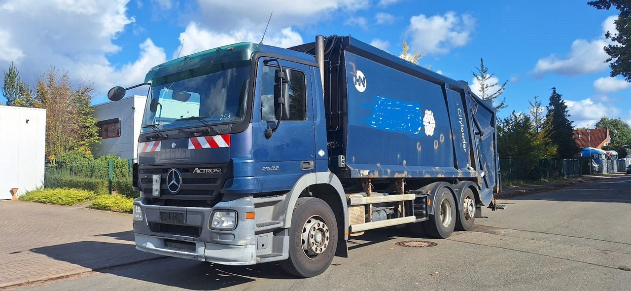 Mercedes-Benz 2632 Müllwgen 6x2 M.Haus Blatt/Luft - משאית אשפה: תמונה 1 Mercedes-Benz 2632 Müllwgen 6x2 M.Haus Blatt/Luft - משאית אשפה: תמונה 1